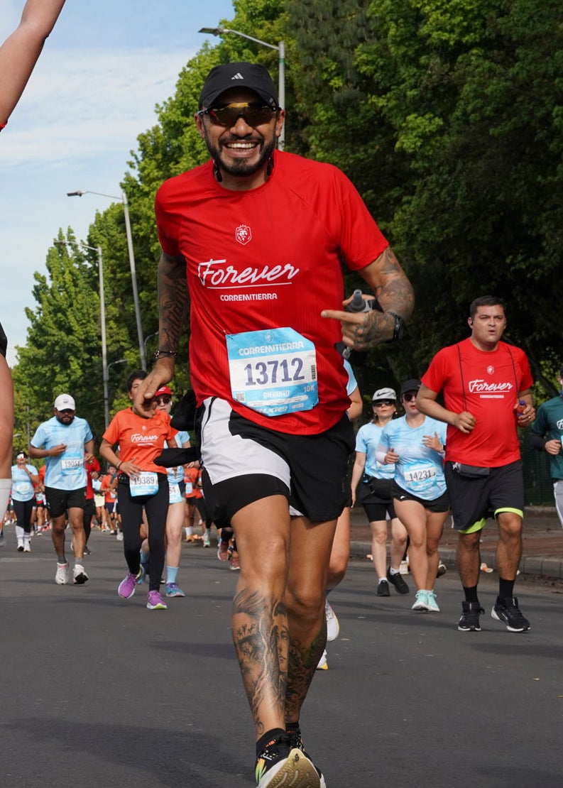 Camiseta Forever CorreMiTierra Unisex Roja