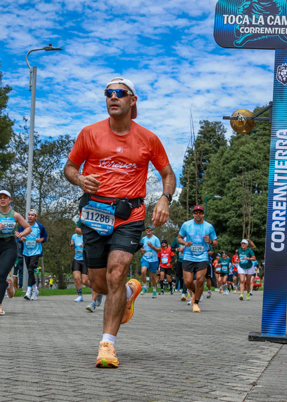 Camiseta Forever CorreMiTierra Unisex Naranja