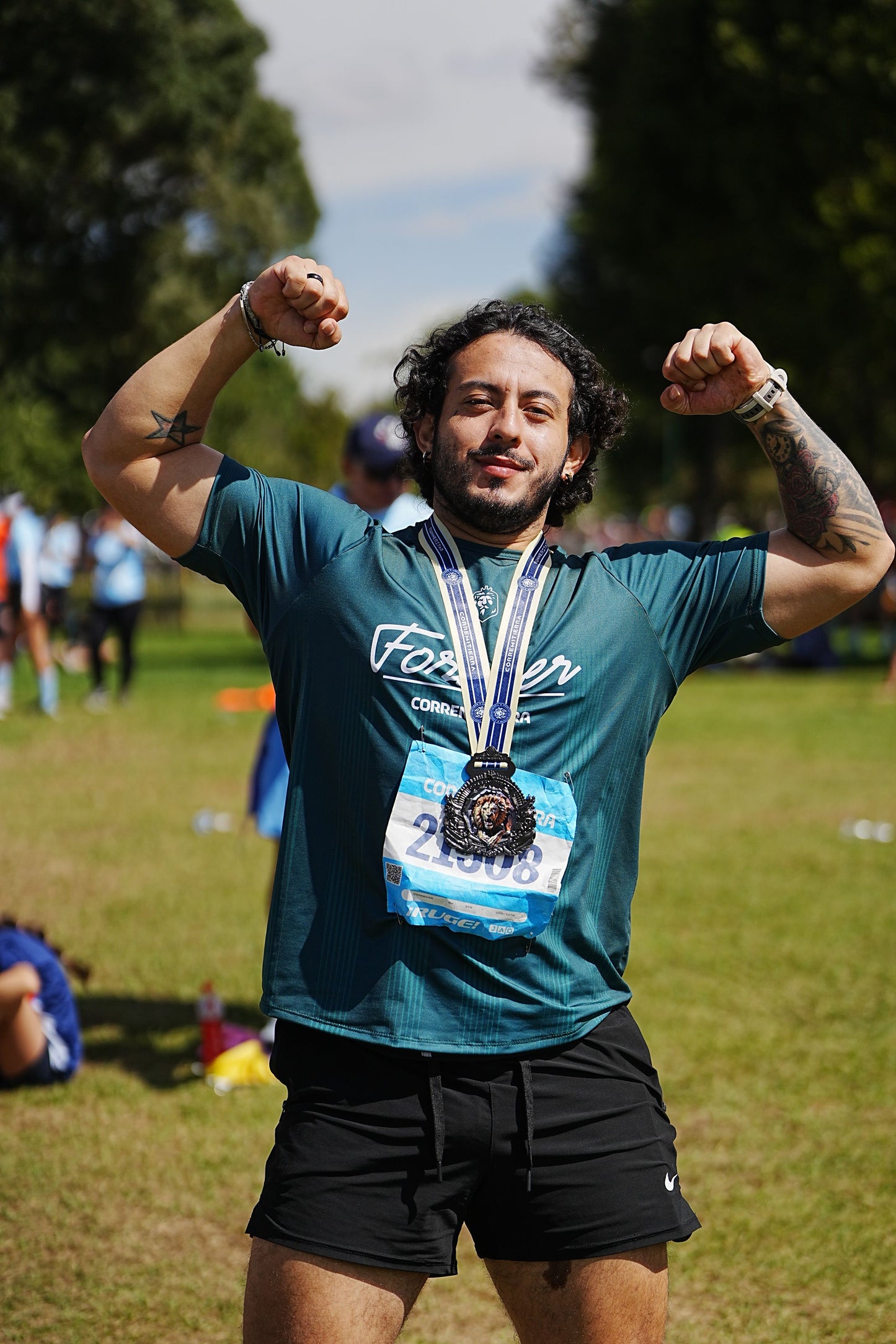 Camiseta Forever CorreMiTierra  Unisex Verde