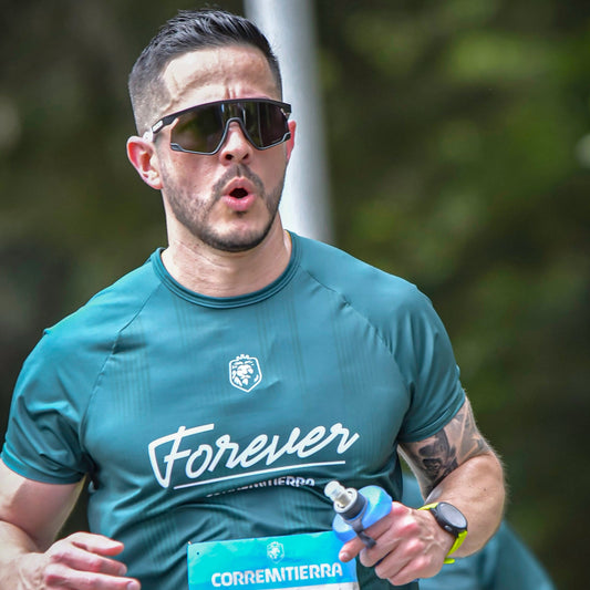 Camiseta Forever CorreMiTierra  Unisex Verde